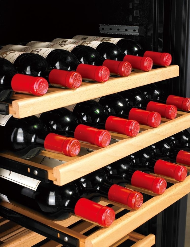 Household 175W Wine And Beverage Fridge , Anticorrosive Single Zone Wine Cooler